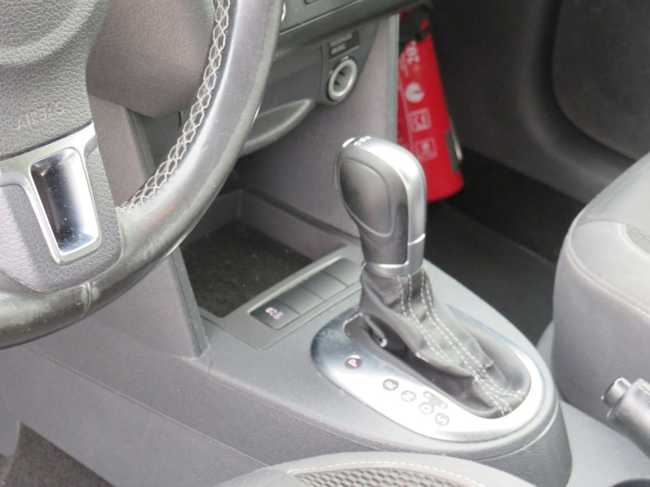 Volkswagen Caddy Beach 2.0 TDI BMT 102 CV DSG 6 vel. - Foto 17