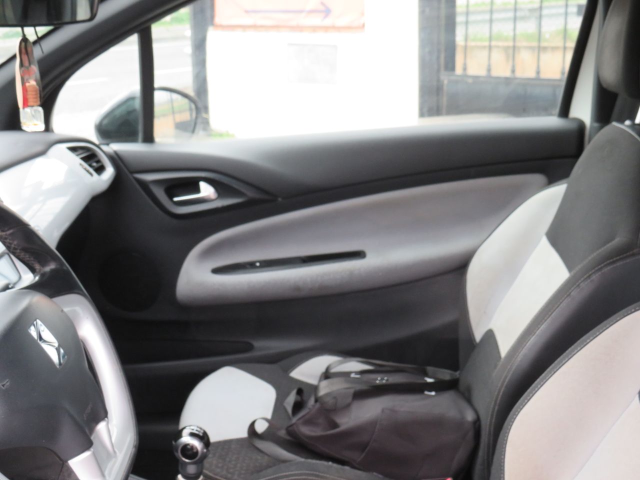 Citroën DS3 Urban Shot HDi 70 - Foto 16