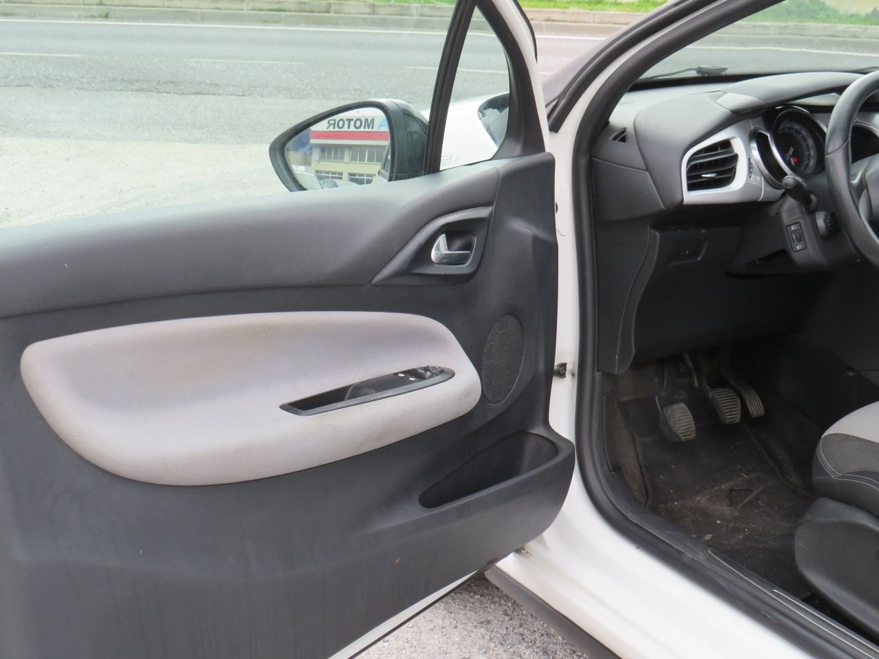 Citroën DS3 Urban Shot HDi 70 - Foto 10