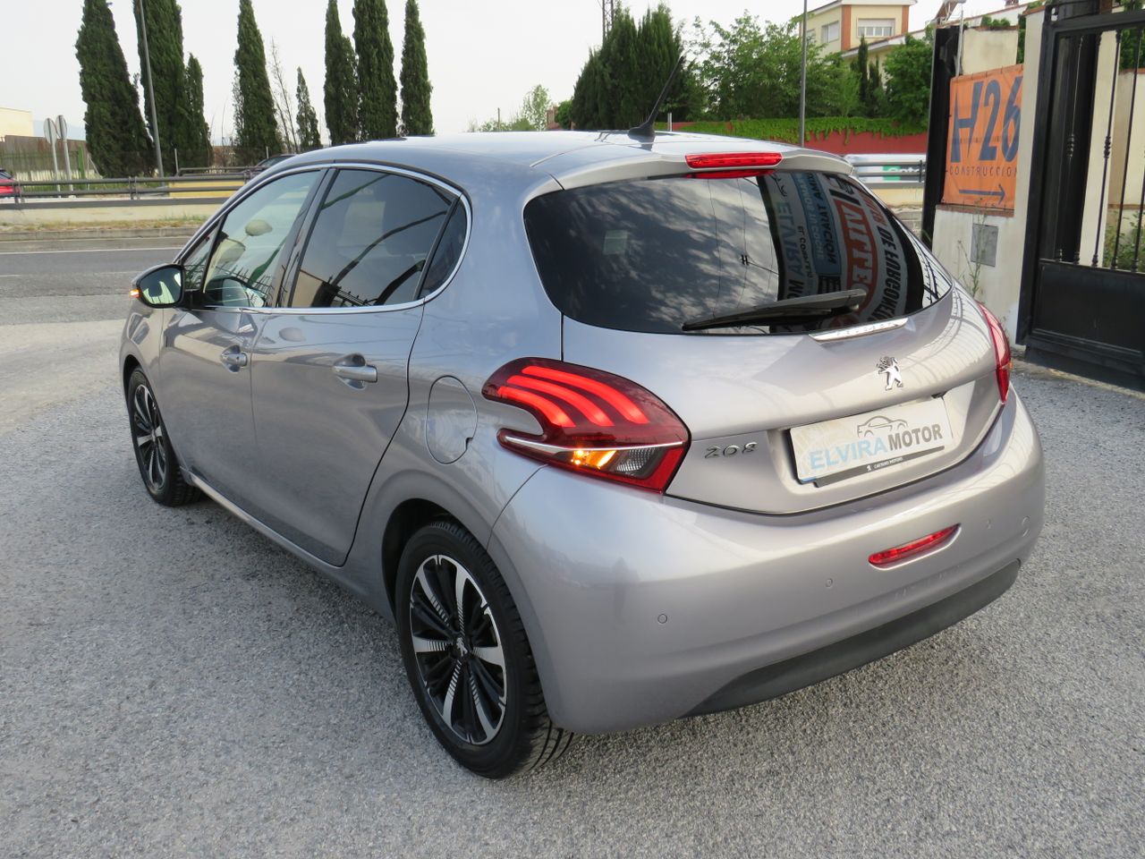 Peugeot 208 5p Tech Edition 1.6 BlueHDi 100 S&S - Foto 11