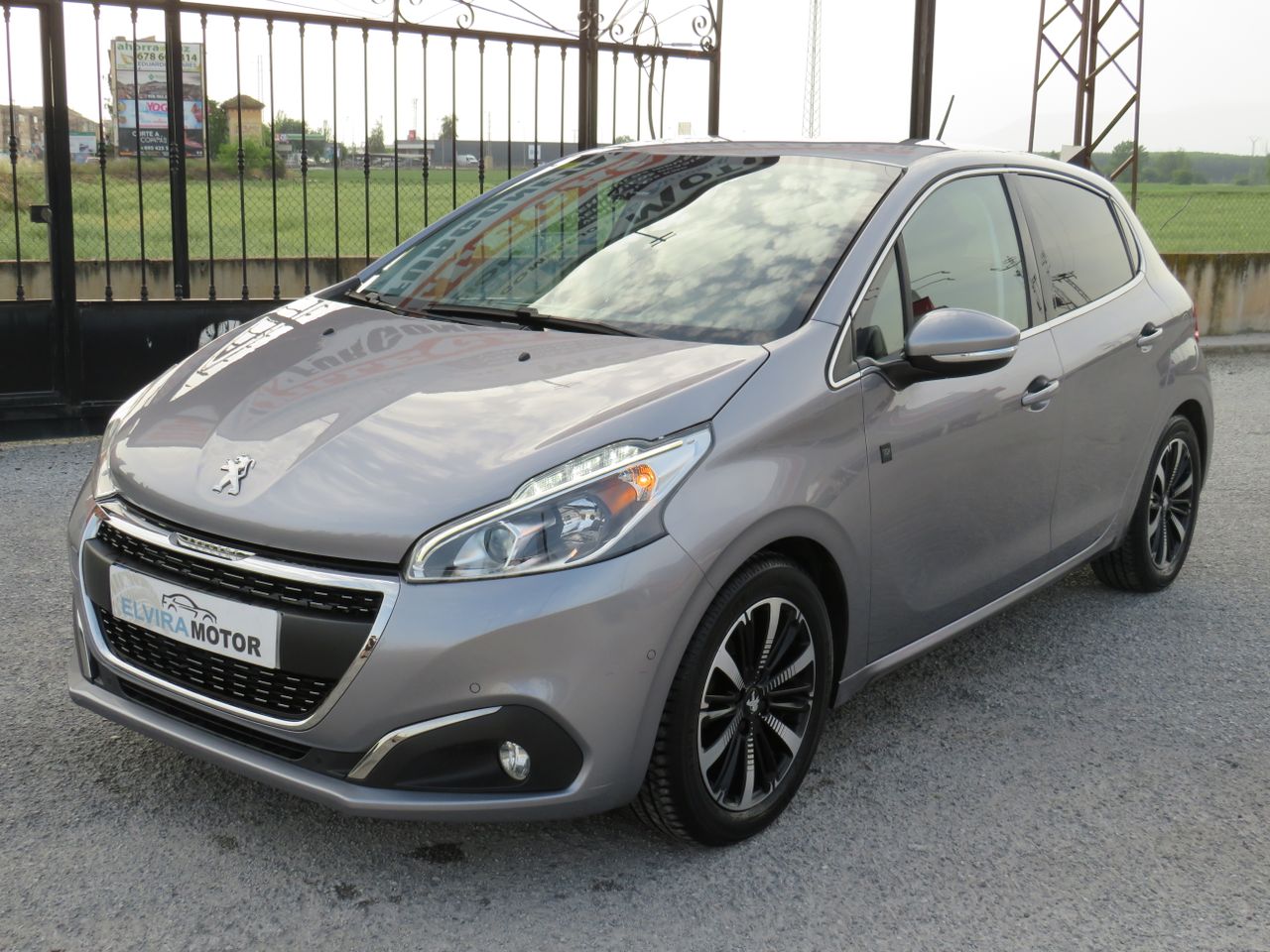 Peugeot 208 5p Tech Edition 1.6 BlueHDi 100 S&S - Foto 3