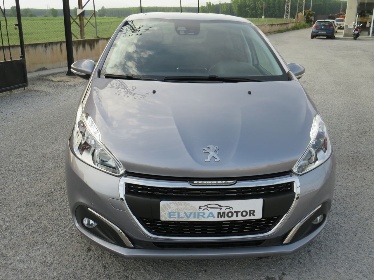 Peugeot 208 5p Tech Edition 1.6 BlueHDi 100 S&S - Foto 7