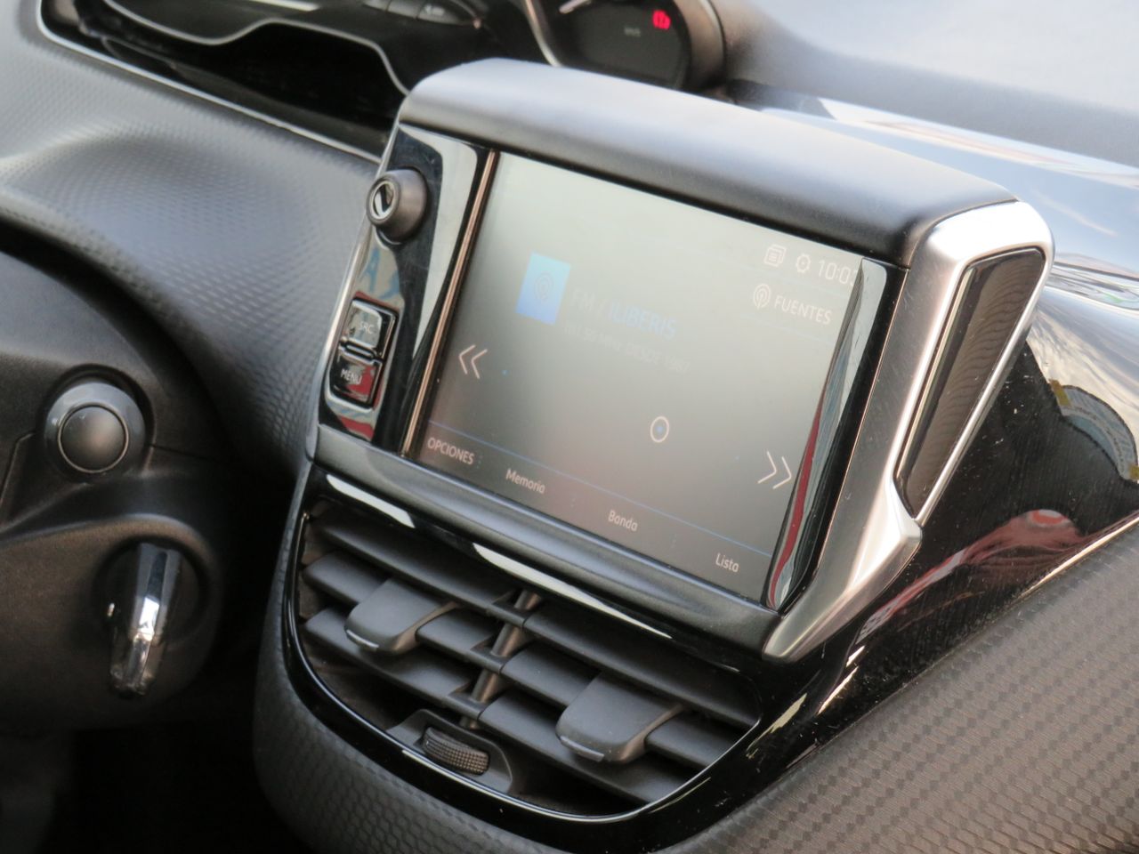 Peugeot 208 5p Tech Edition 1.6 BlueHDi 100 S&S - Foto 25