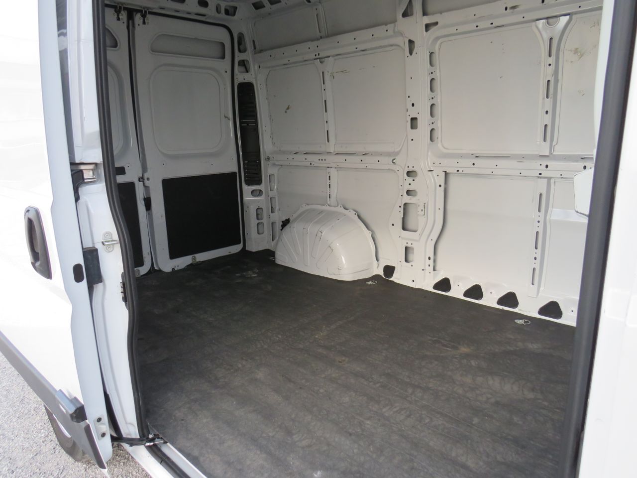 Citroën Jumper 2.2 HDI 140 CV L2H2 - Foto 18