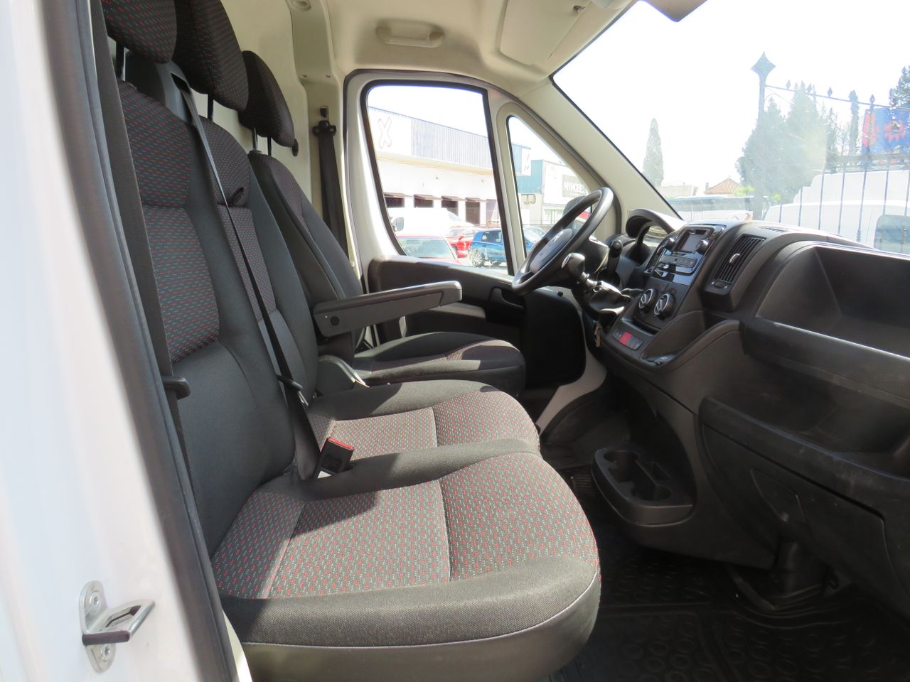 Citroën Jumper 2.2 HDI 140 CV L2H1 - Foto 13
