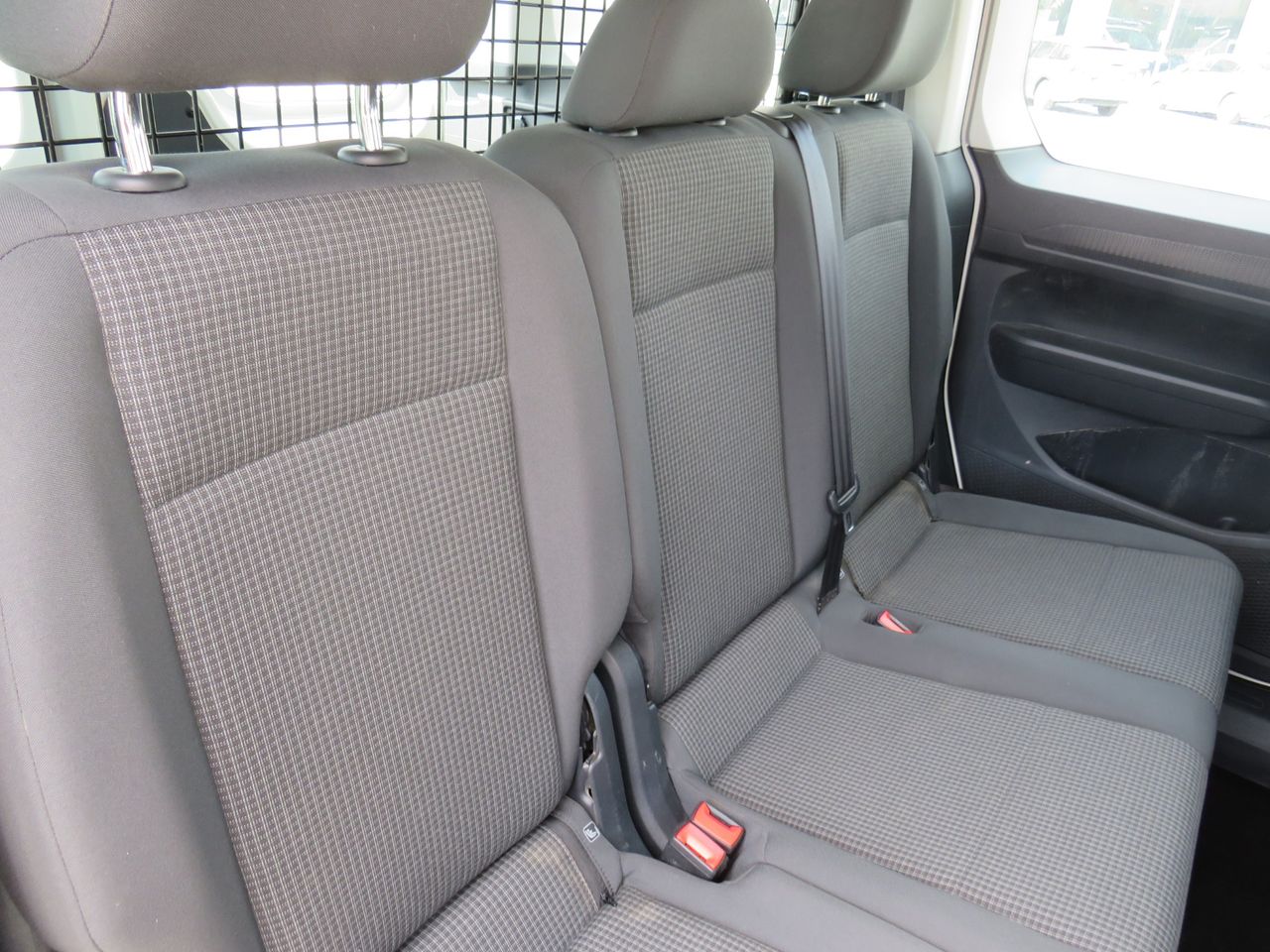 Volkswagen Caddy 2.0 tdi 122cv 4 motion - Foto 28