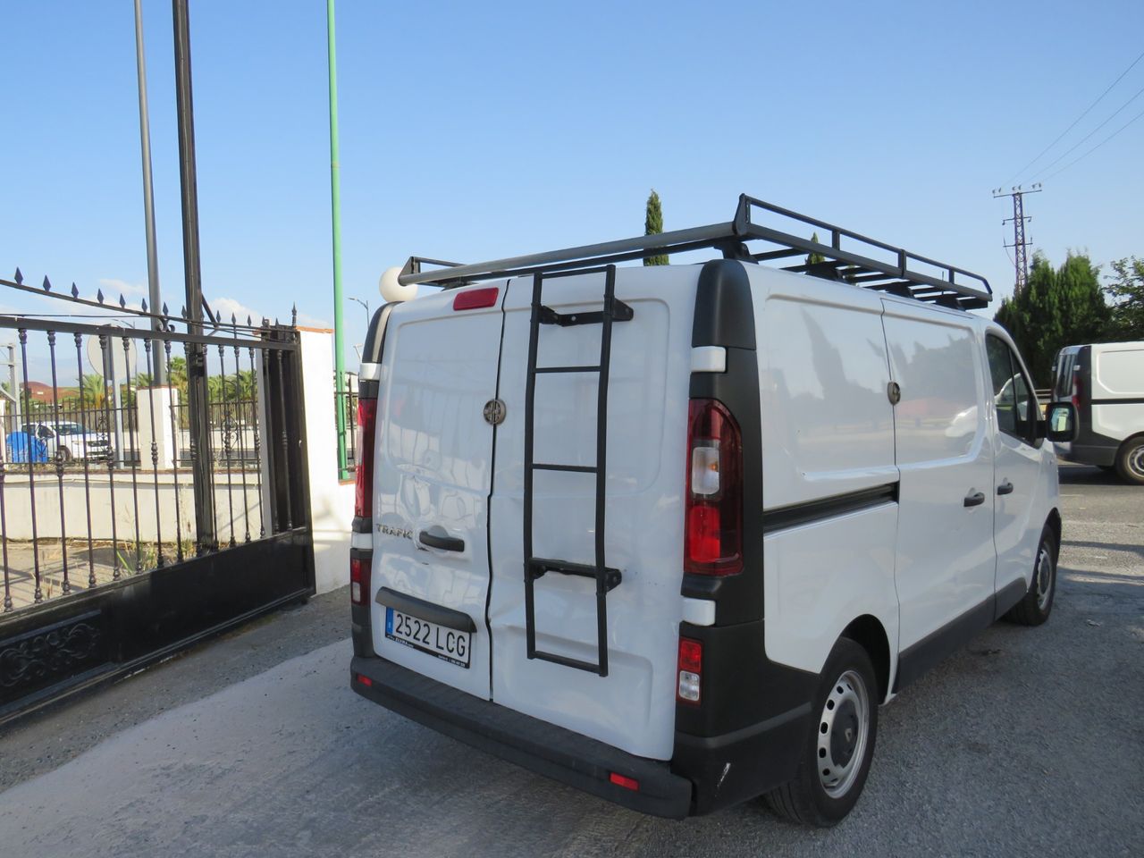 Renault Trafic 1.6 dci 120cv furgon cerrado - Foto 6