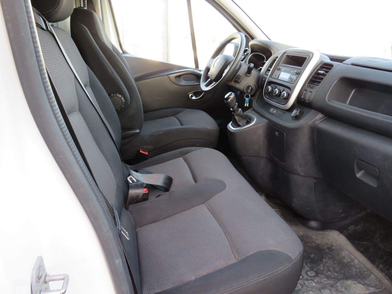 Renault Trafic 1.6 dci 120cv furgon cerrado - Foto 11
