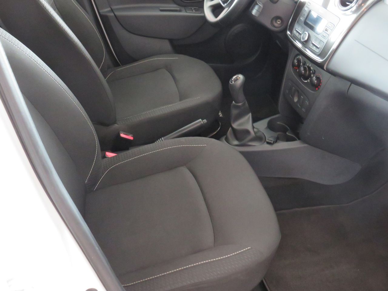 Dacia Logan Essential 1.0 55 kW - Foto 10