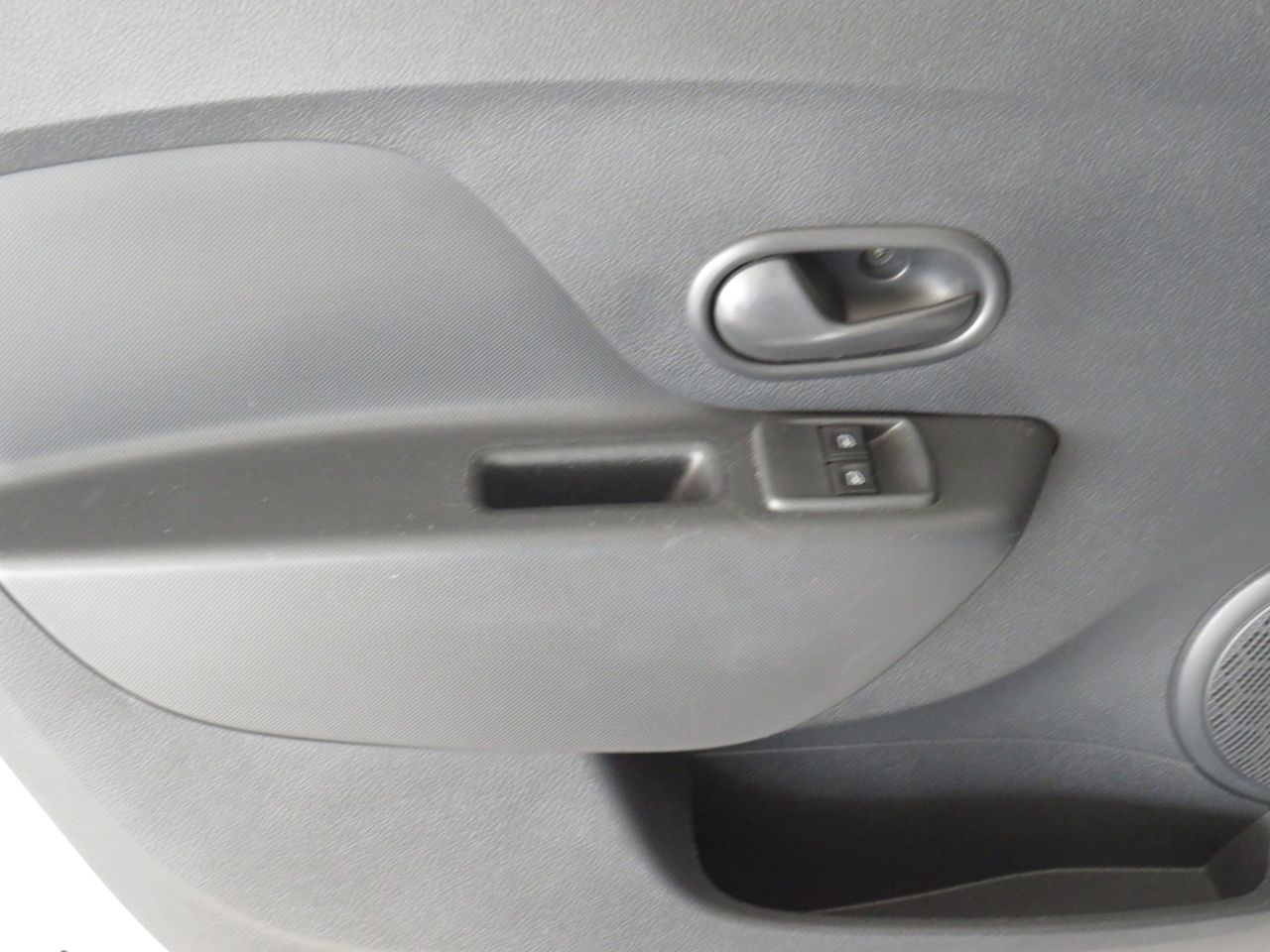 Dacia Logan Essential 1.0 55 kW - Foto 20
