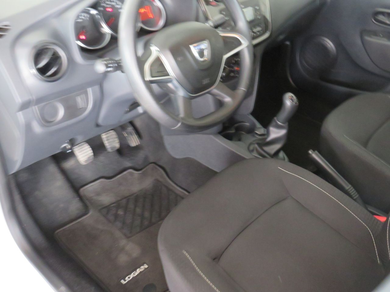 Dacia Logan Essential 1.0 55 kW - Foto 18