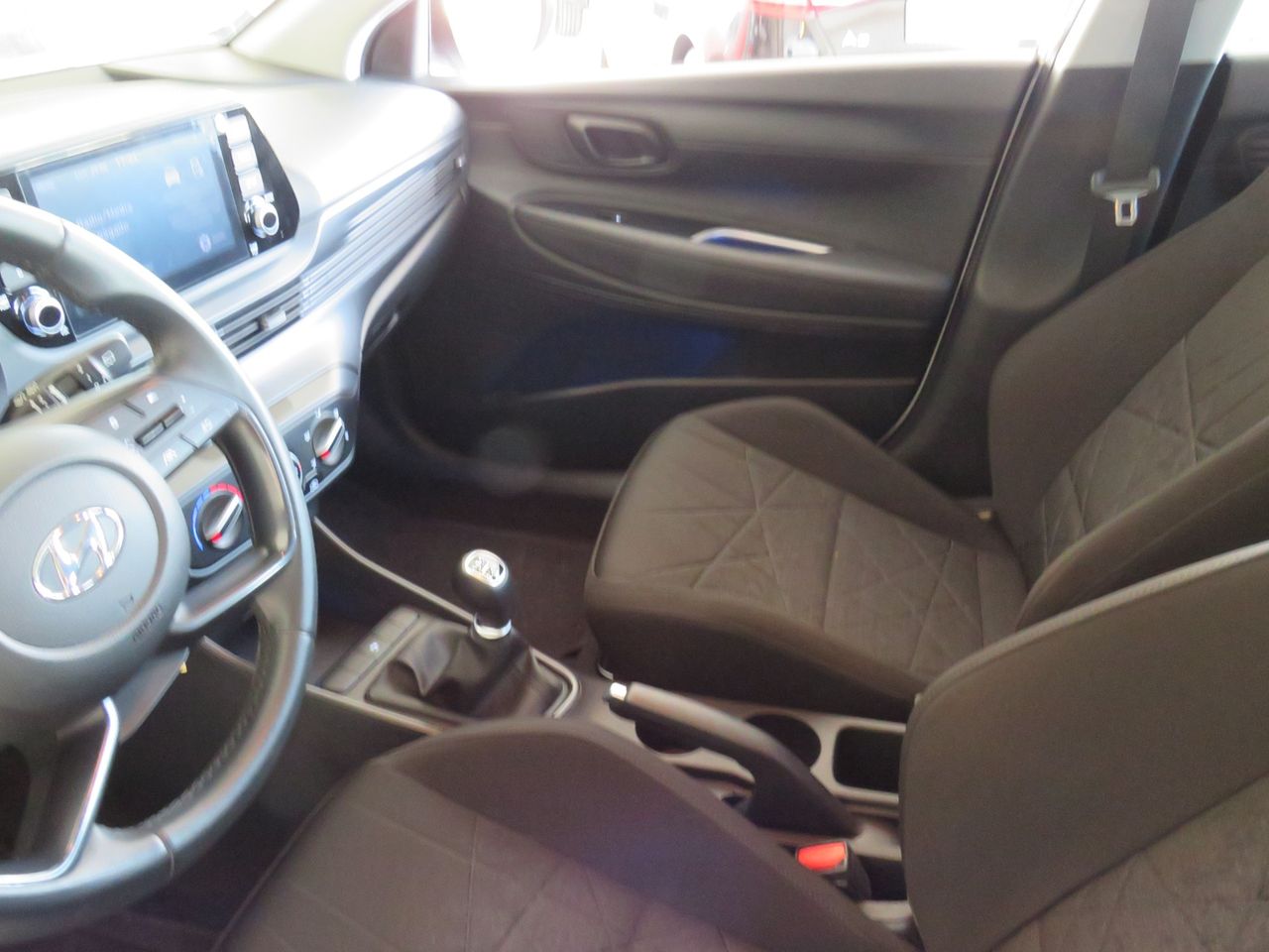 Hyundai Bayon 1.2 tgi 84cv - Foto 22