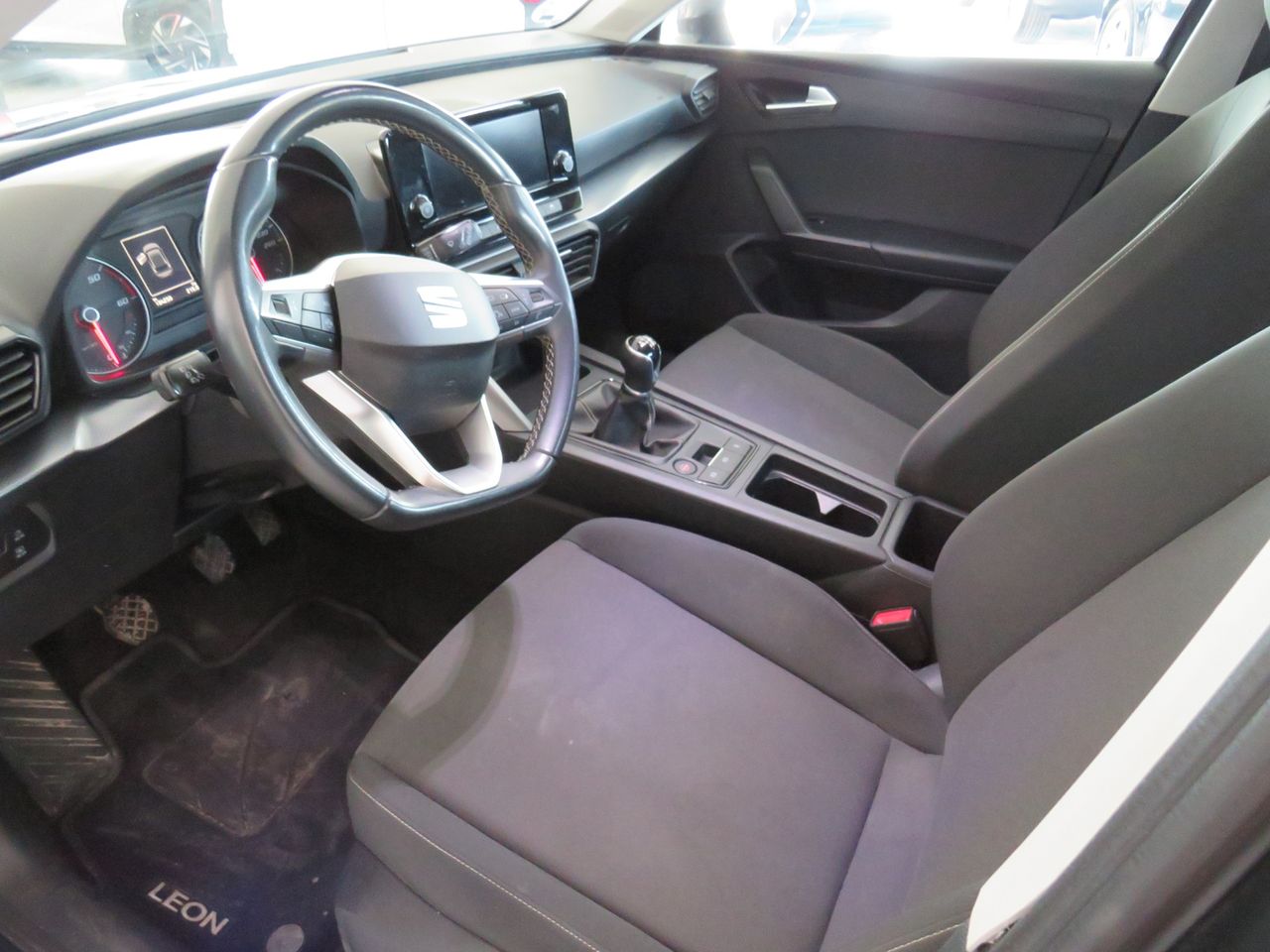 Seat Leon 1.6 TDI 115CV - Foto 9