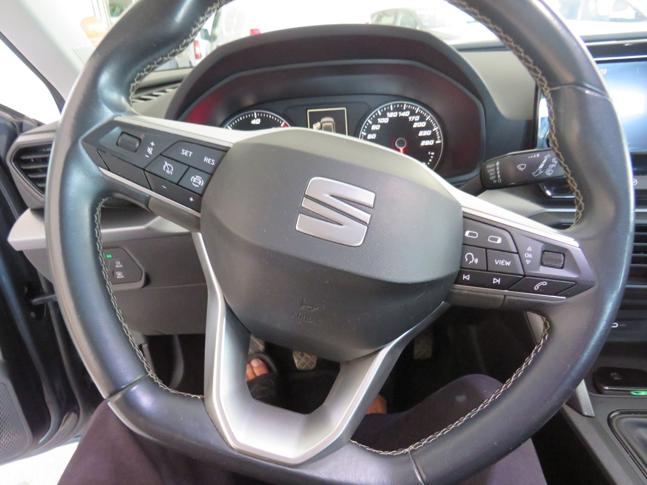 Seat Leon 1.6 TDI 115CV - Foto 26