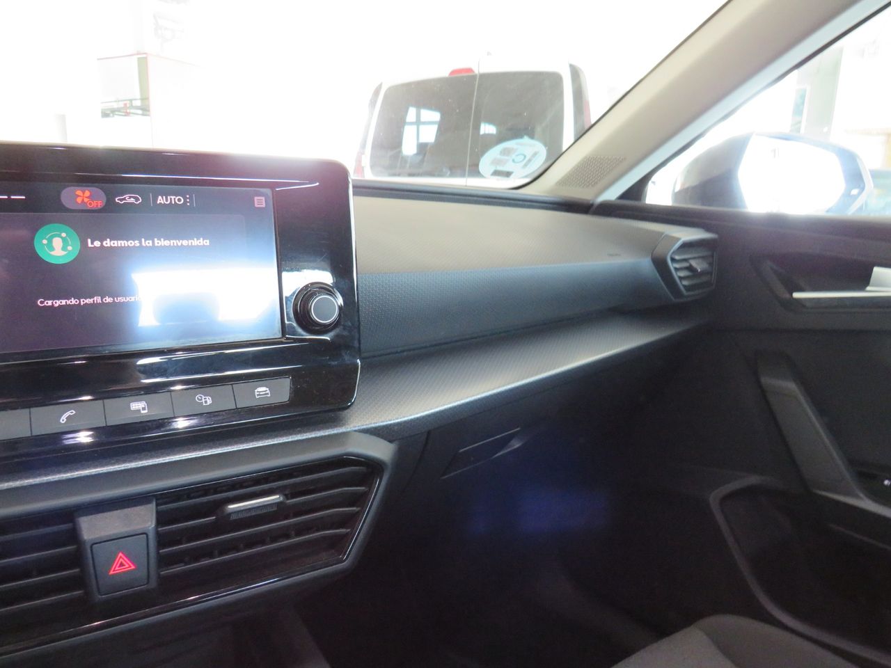 Seat Leon 1.6 TDI 115CV - Foto 28