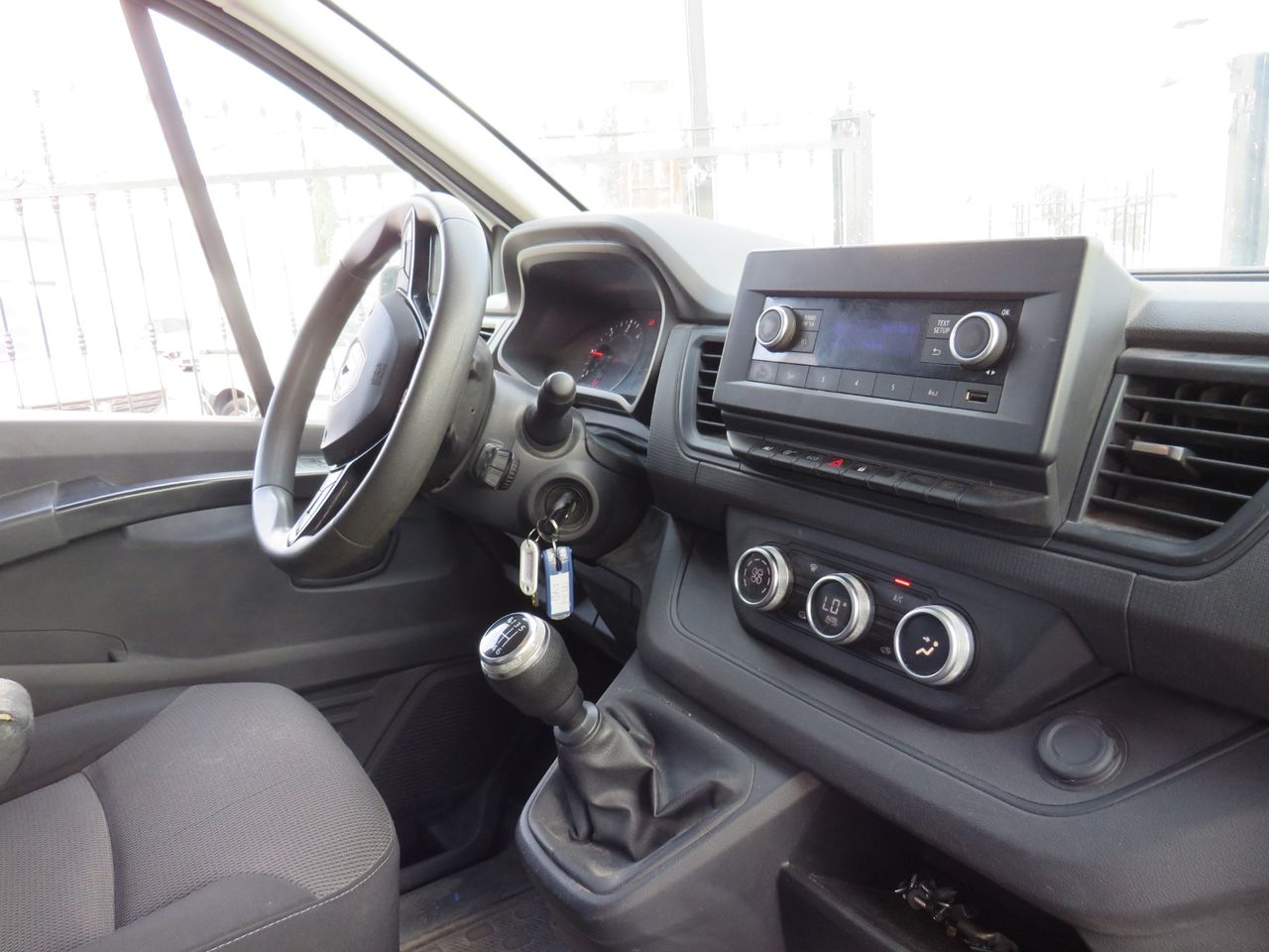 Renault Trafic 2.0 DCI 130CV - Foto 19
