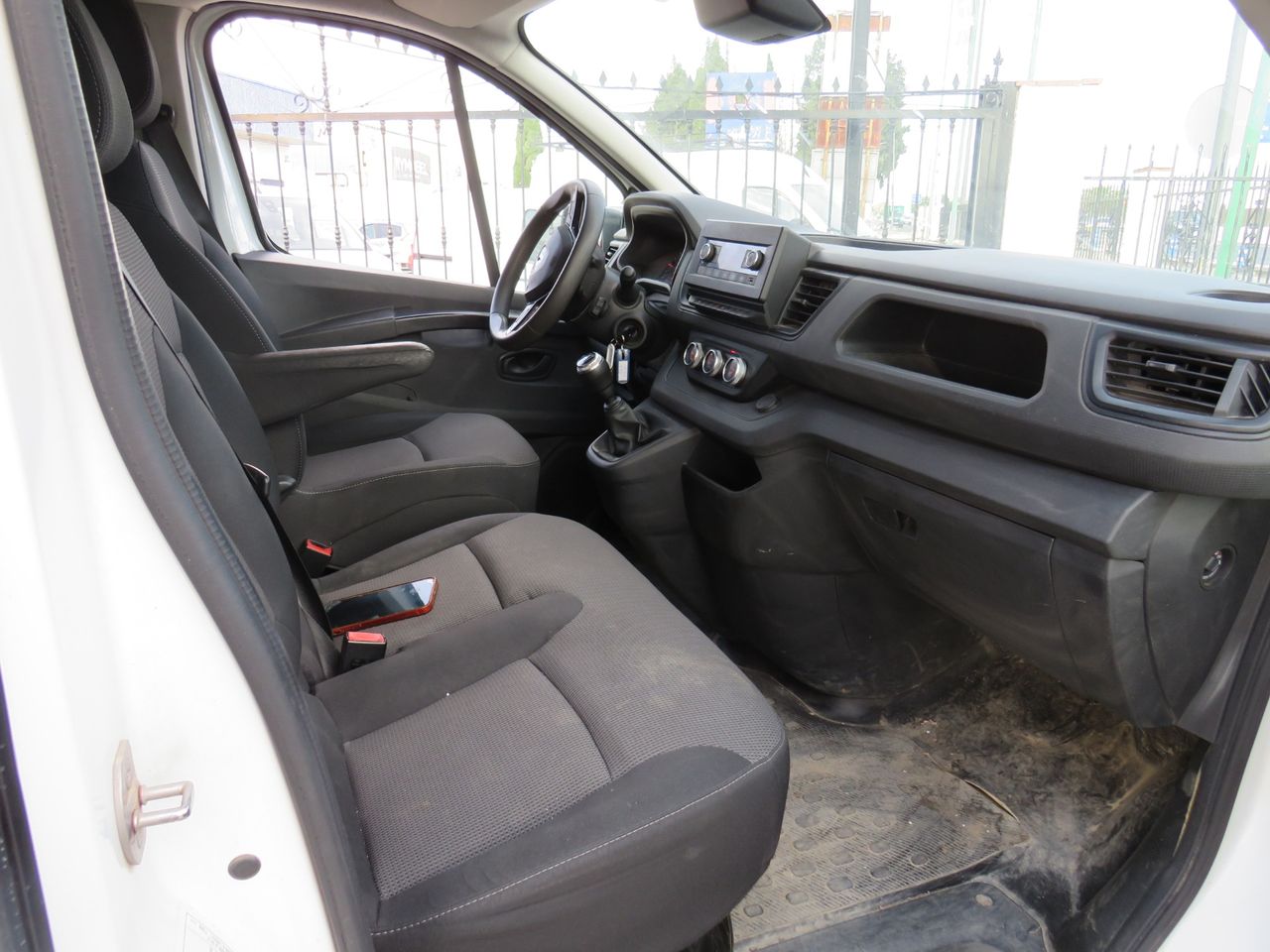 Renault Trafic 2.0 DCI 130CV - Foto 16