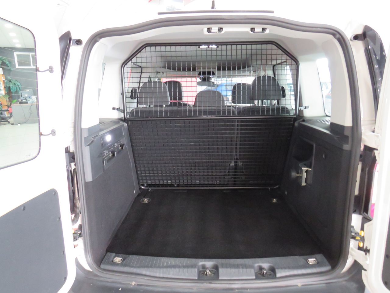 Volkswagen Caddy 2.0 TDI 90 kW VOLKSWAGEN CADDY 2.0 TDI 122 CV 4 MOTION - Foto 27
