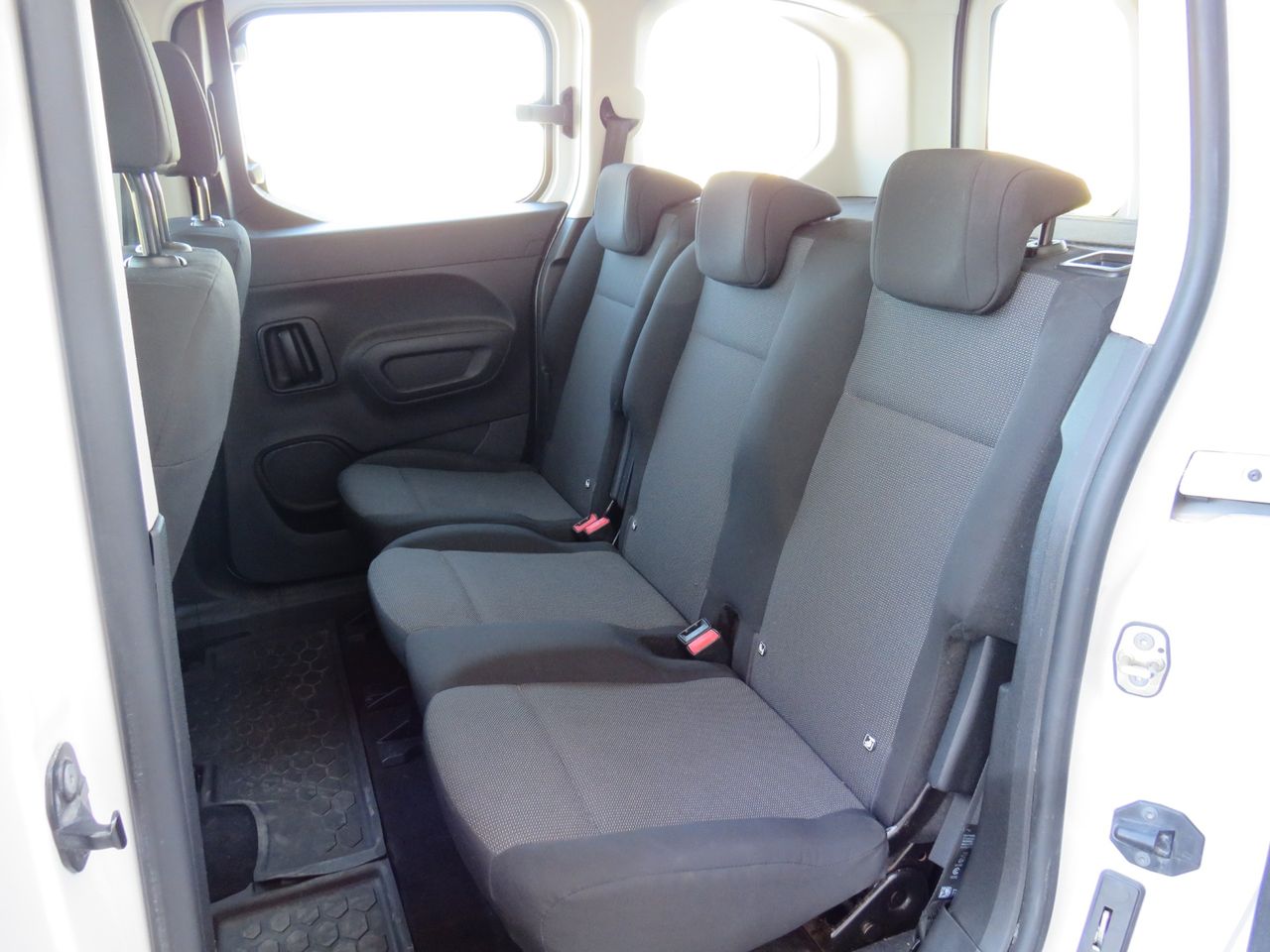 Peugeot Rifter Active Pack Standard BlueHDi 100 - Foto 9