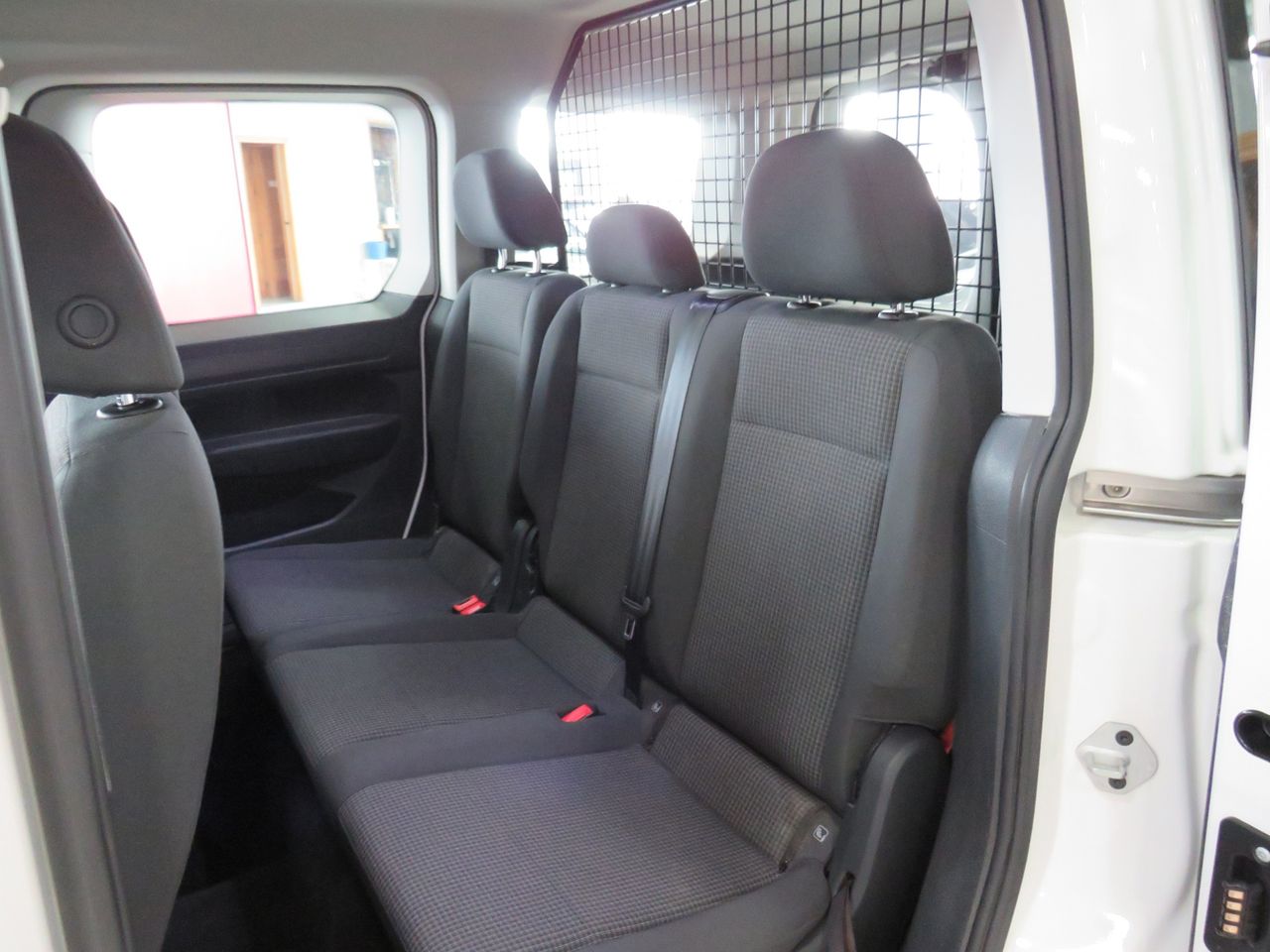 Volkswagen Caddy 2.0 TDI 90 kW - Foto 28