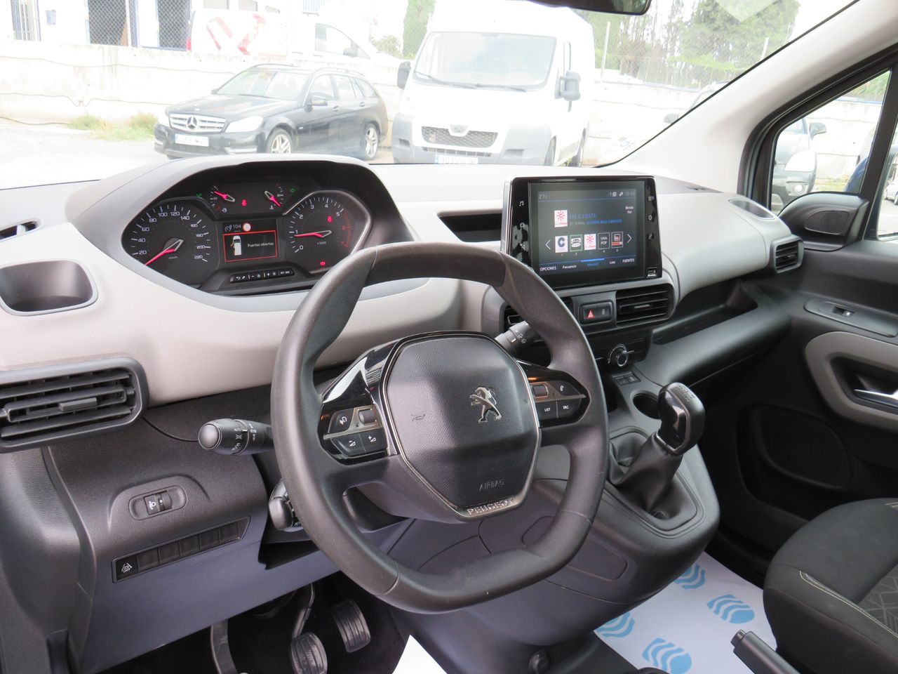 Peugeot Rifter Access Standard BlueHDi 100 - Foto 32