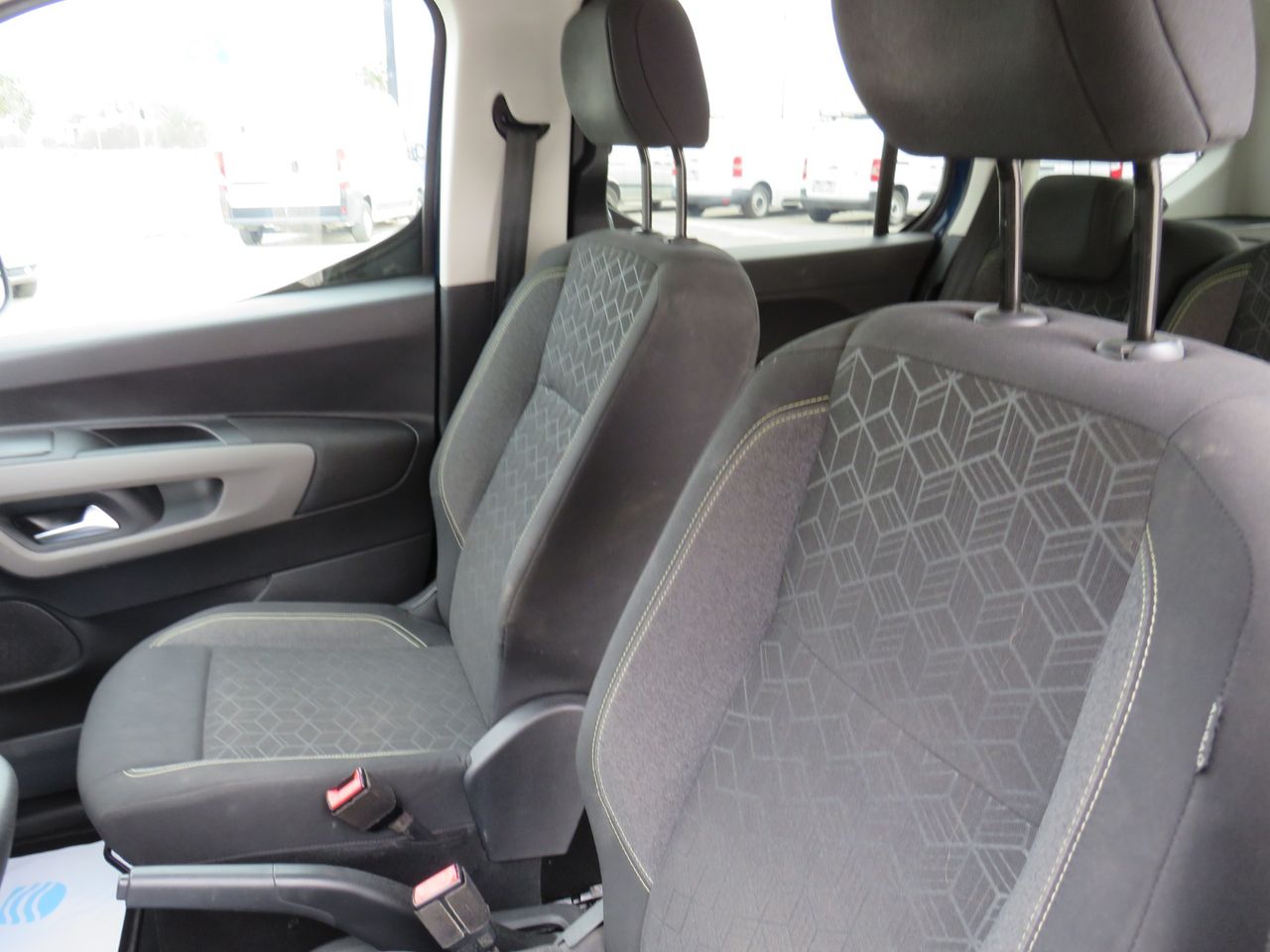 Peugeot Rifter Access Standard BlueHDi 100 - Foto 31