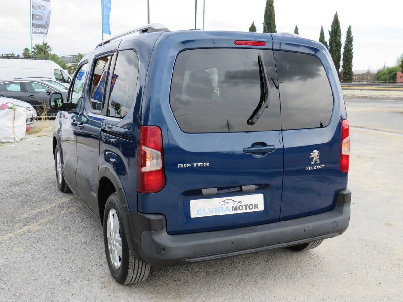 Peugeot Rifter Access Standard BlueHDi 100 - Foto 17