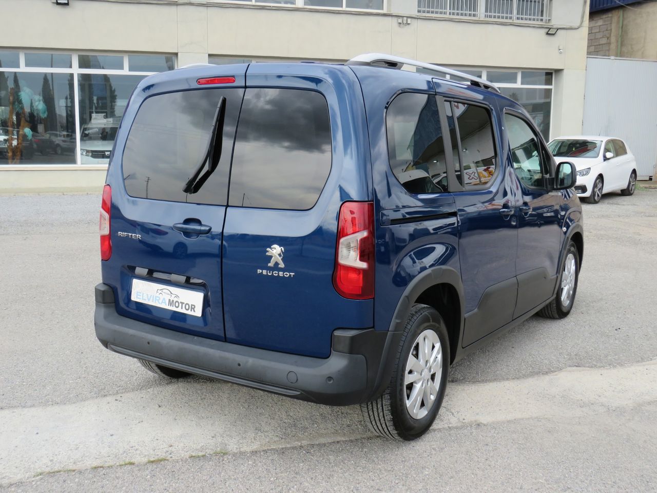 Peugeot Rifter Access Standard BlueHDi 100 - Foto 24