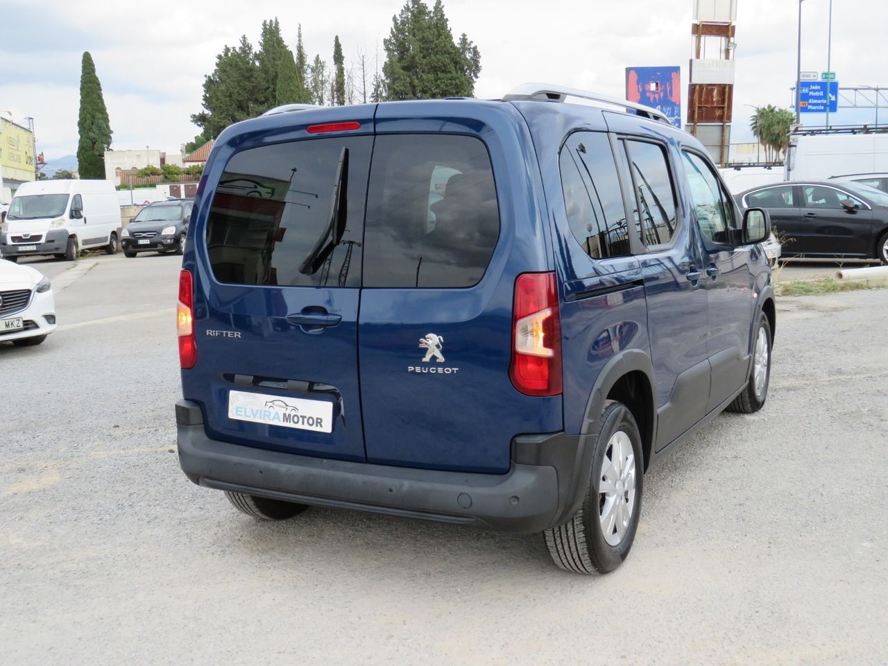 Peugeot Rifter Access Standard BlueHDi 100 - Foto 9