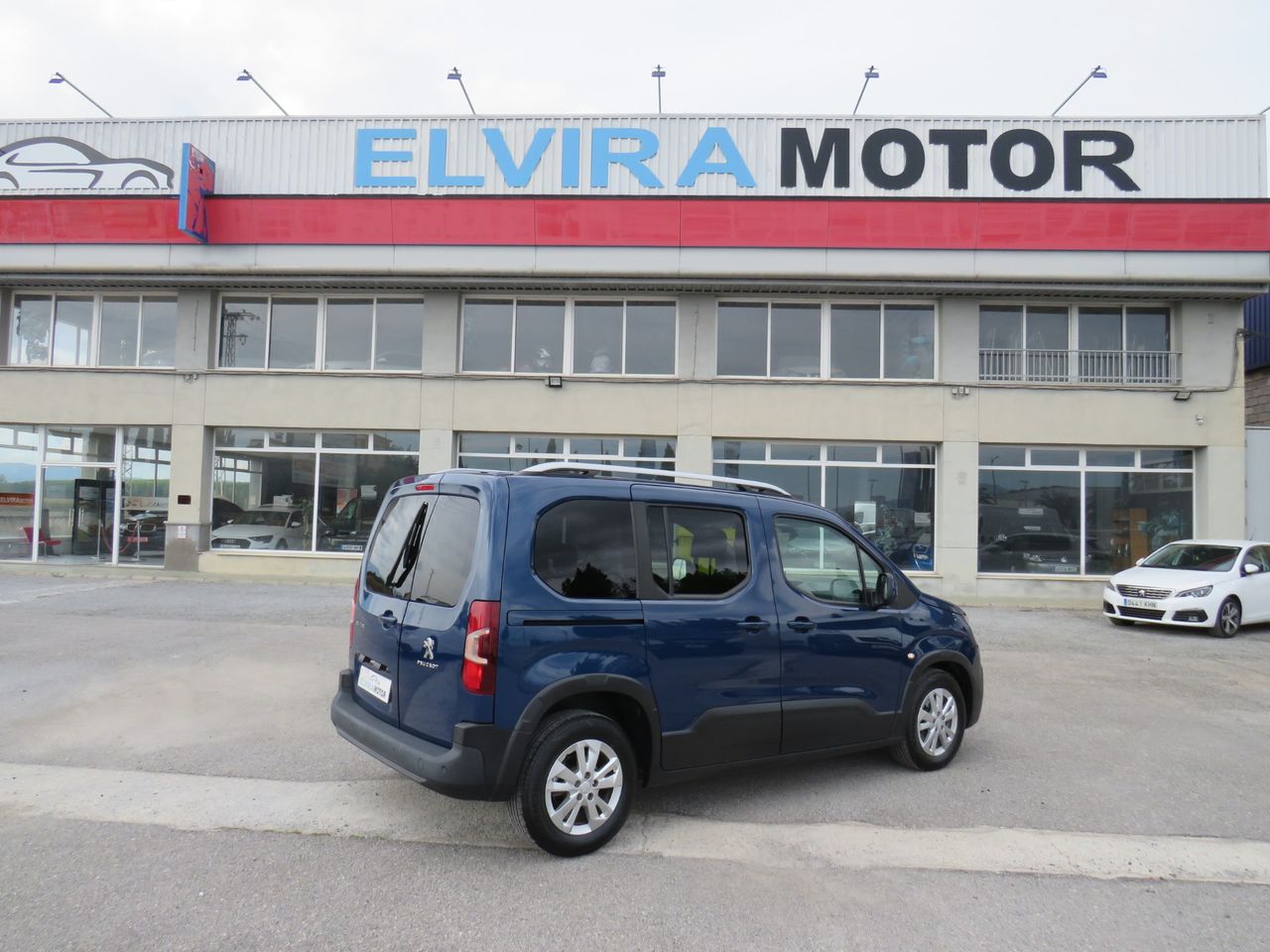 Peugeot Rifter Access Standard BlueHDi 100 - Foto 18
