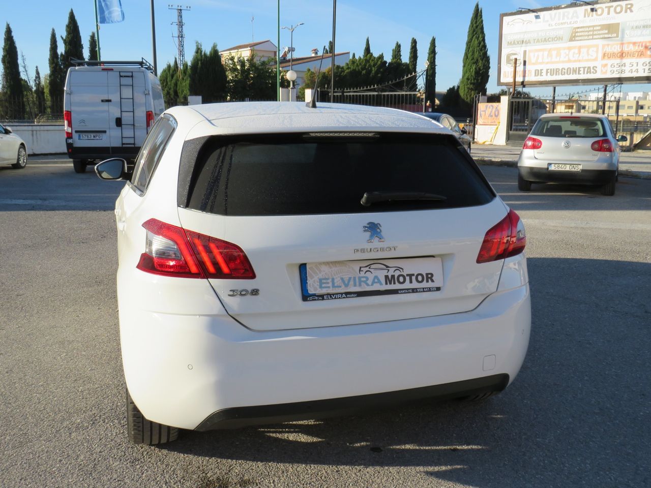 Peugeot 308 5p Allure 1.5 BlueHDi 130 S&S - Foto 8