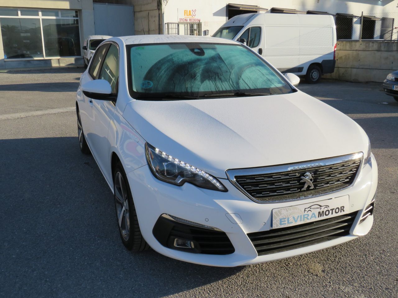 Peugeot 308 5p Allure 1.5 BlueHDi 130 S&S - Foto 14