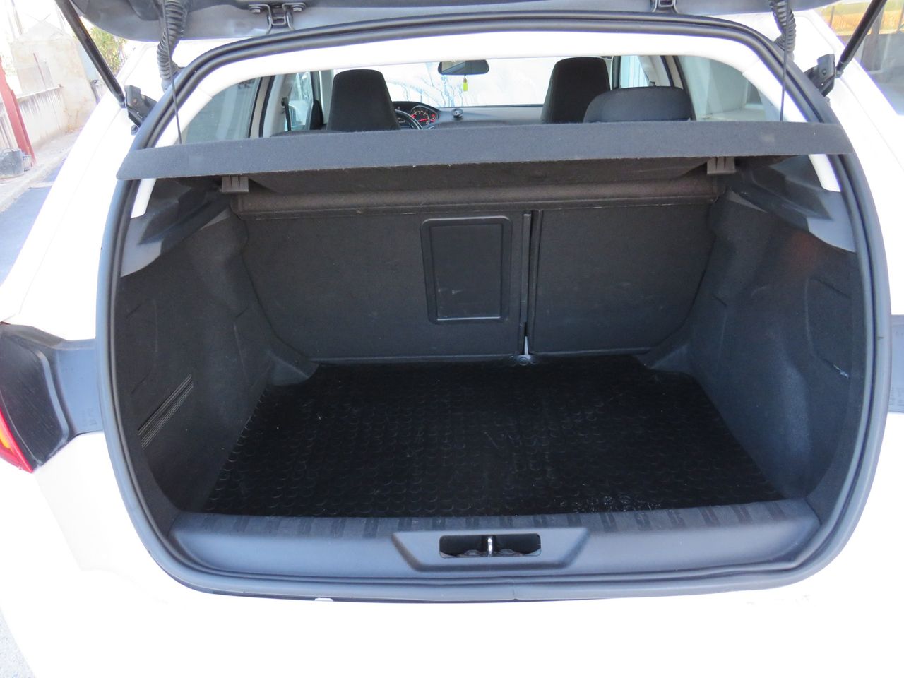 Peugeot 308 5p Allure 1.5 BlueHDi 130 S&S - Foto 35