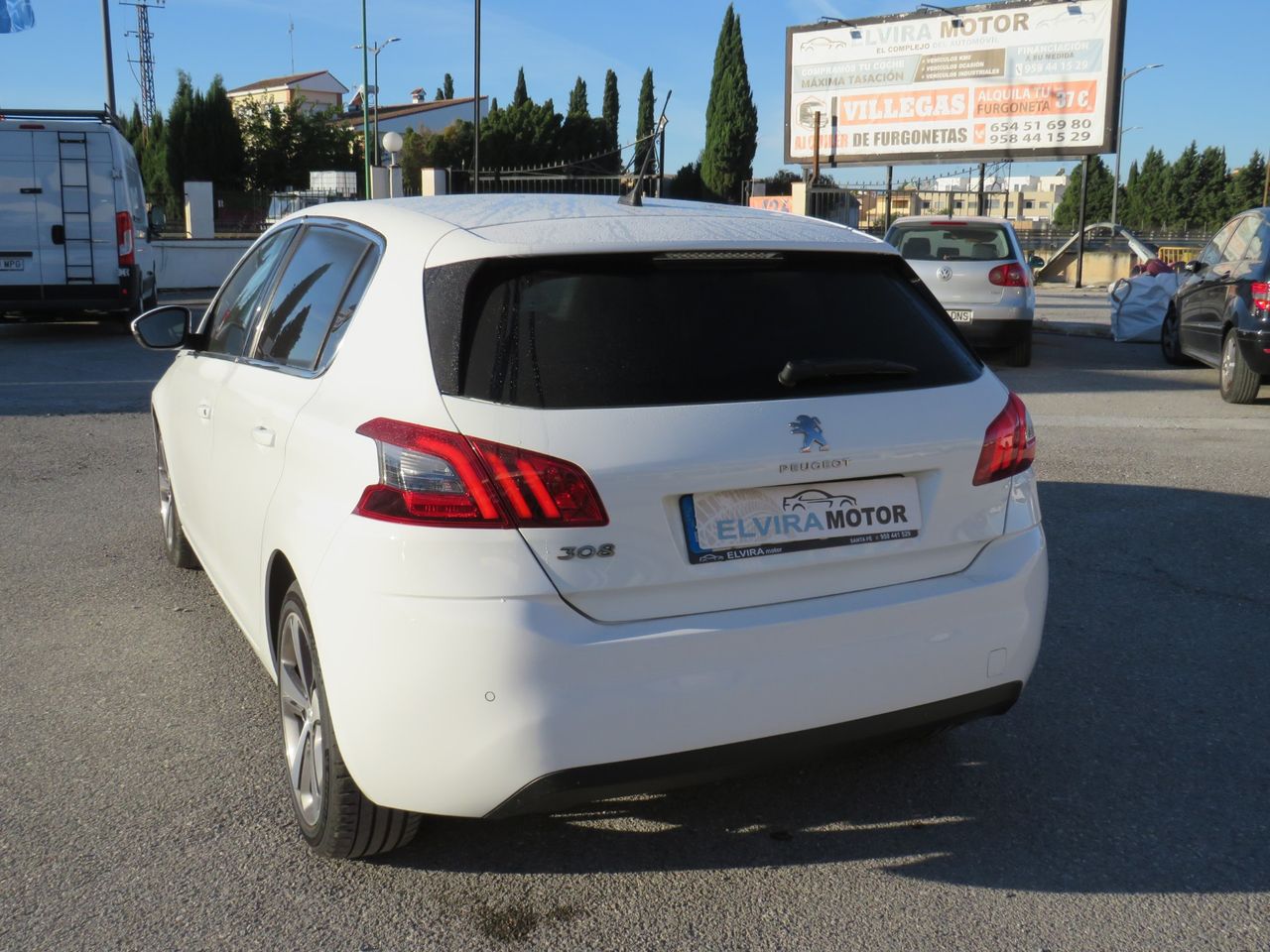 Peugeot 308 5p Allure 1.5 BlueHDi 130 S&S - Foto 7