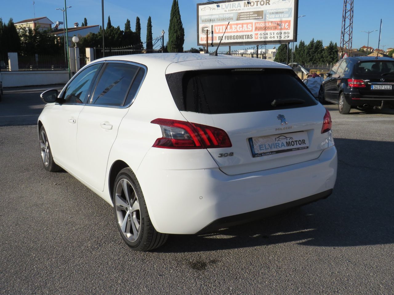 Peugeot 308 5p Allure 1.5 BlueHDi 130 S&S - Foto 6