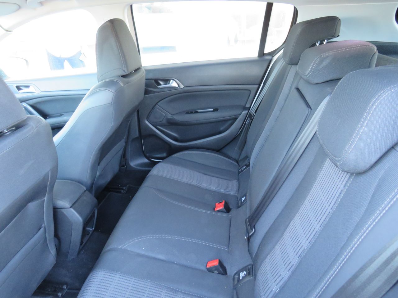 Peugeot 308 5p Allure 1.5 BlueHDi 130 S&S - Foto 33