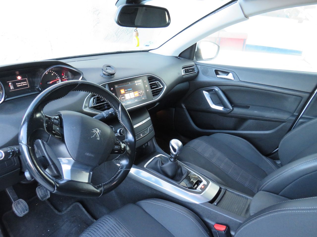 Peugeot 308 5p Allure 1.5 BlueHDi 130 S&S - Foto 30