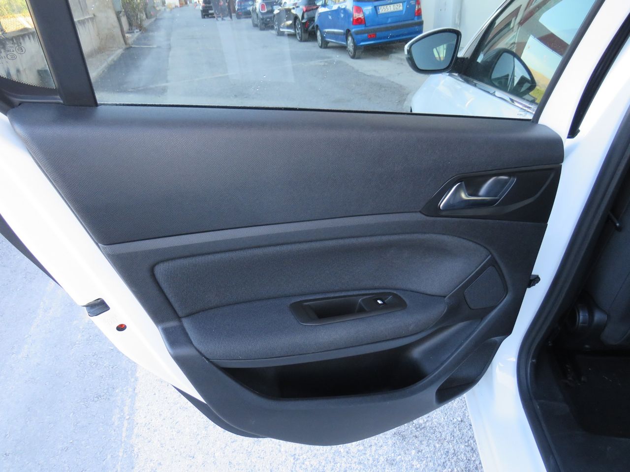 Peugeot 308 5p Allure 1.5 BlueHDi 130 S&S - Foto 34