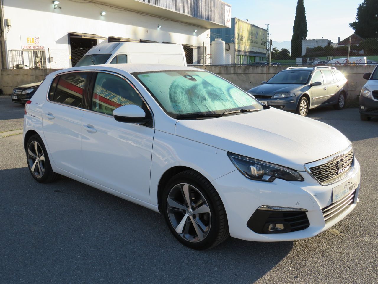 Peugeot 308 5p Allure 1.5 BlueHDi 130 S&S - Foto 12