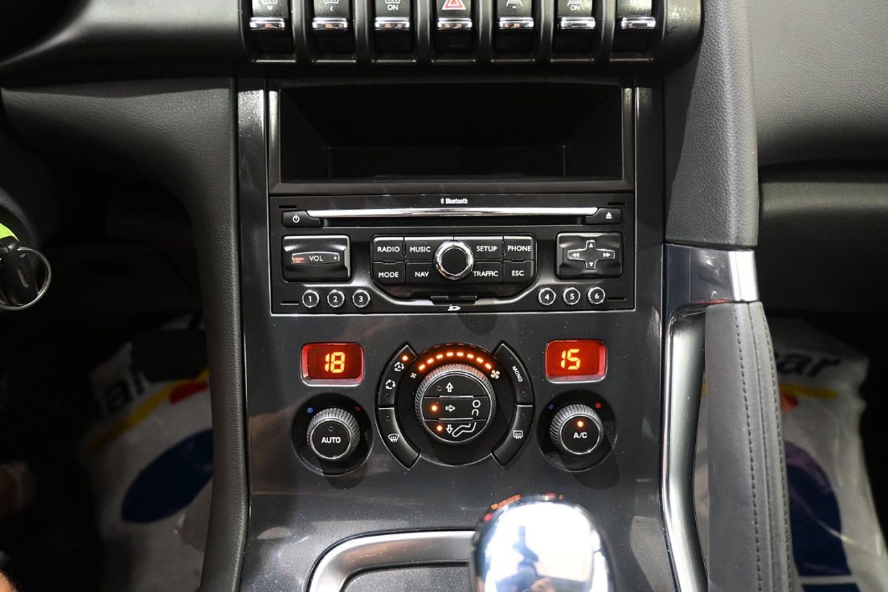 Peugeot 3008 3008 Allure 1.6 e-HDi 110 FAP CMP Blue Lion - foto 17