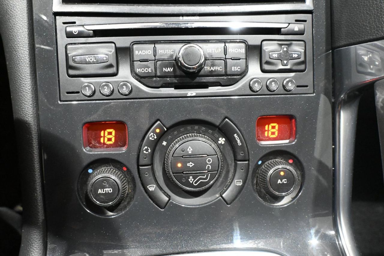 Peugeot 3008 3008 Sport Pack 1.6 HDI 112 FAP - foto 18