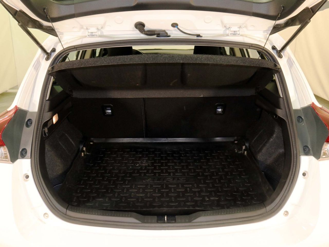 Toyota Auris 120T Active 85 kW (116 CV) - foto 8