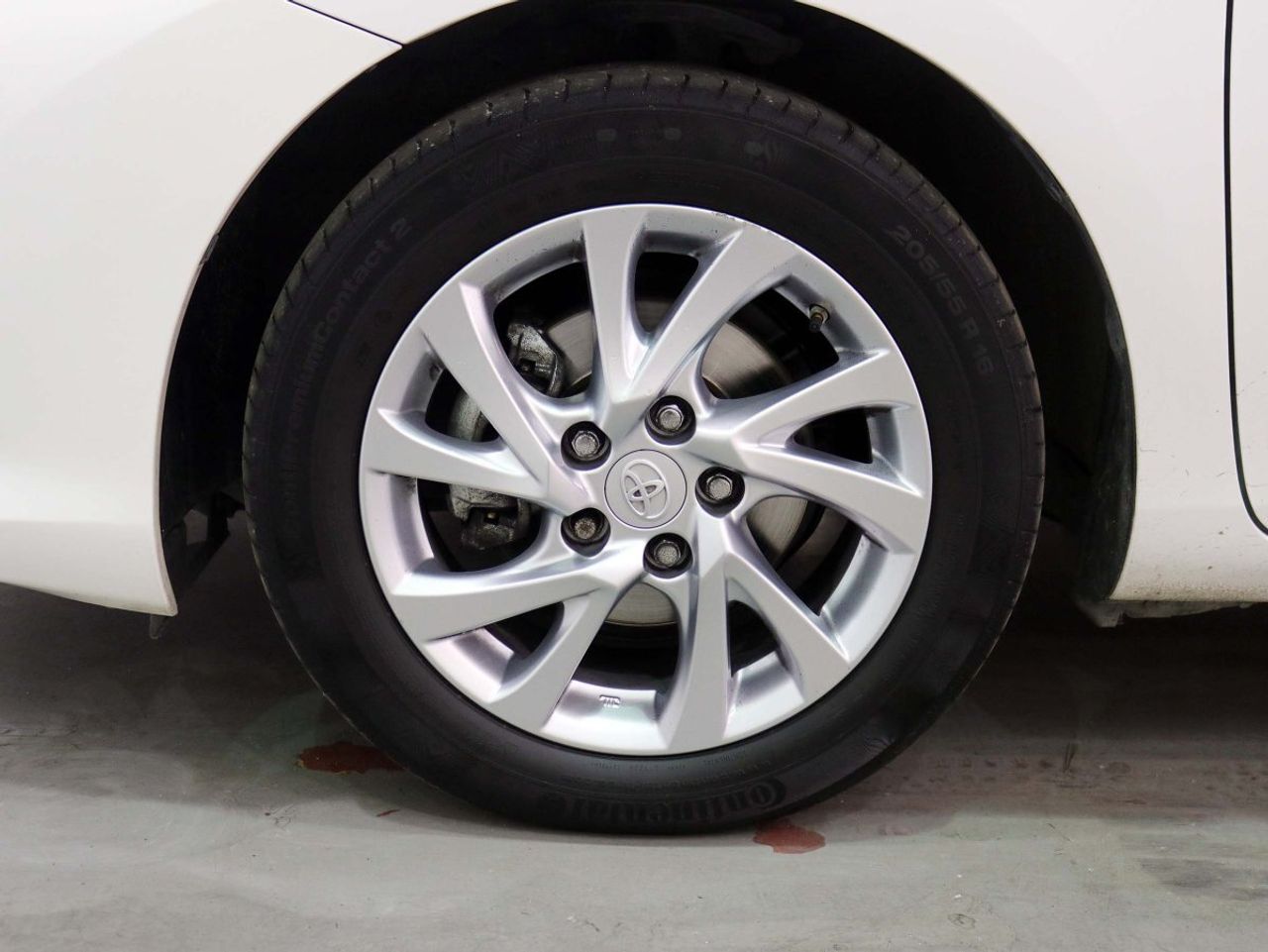 Toyota Auris 120T Active 85 kW (116 CV) - foto 36