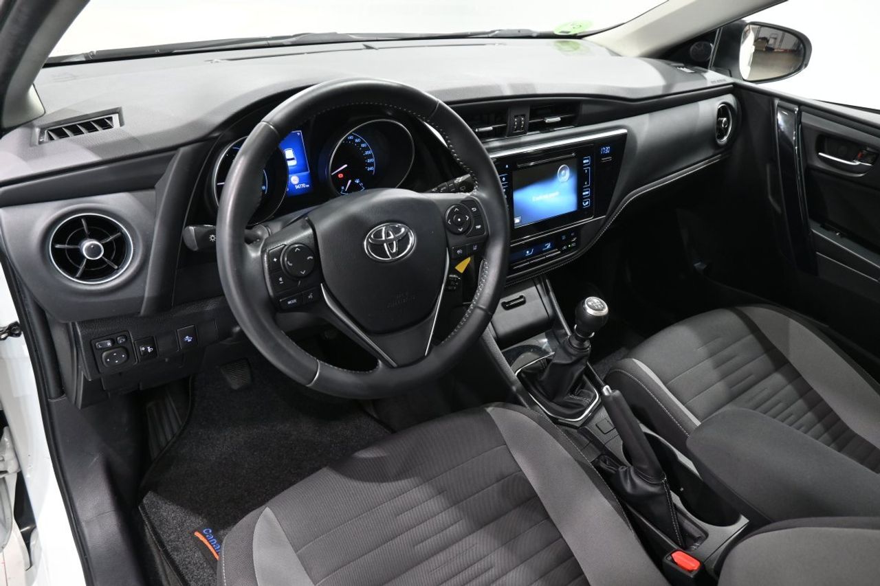 Toyota Auris 120T Active - foto 9