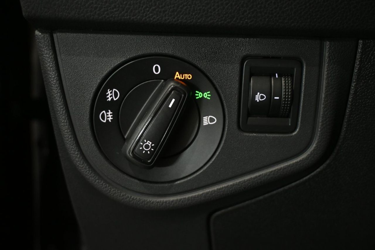 Volkswagen Taigo LIFE 1.0 TSI 110 CV - foto 27