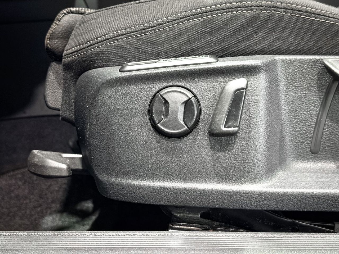 Volkswagen Passat Variant 2.0 TDI 190cv DSG - foto 27