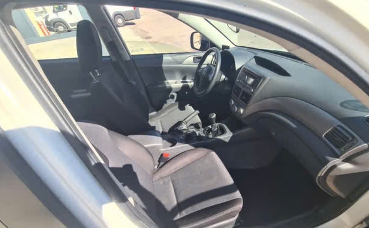 Subaru Impreza 2.0R Limited Plus - Foto 9