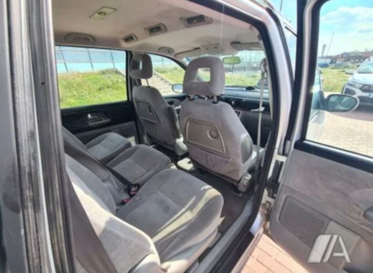 Ford Galaxy 1.9TDi Ghia 150 - Foto 10