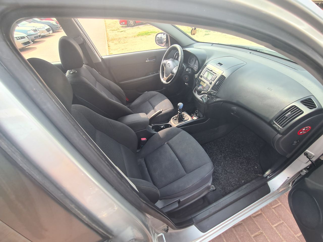 Hyundai i30 CW 1.6CRDi Comfort - Foto 8