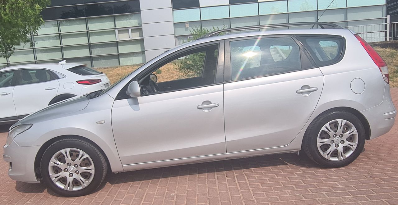 Hyundai i30 CW 1.6CRDi Comfort - Foto 3